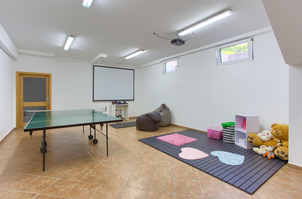 Villa Gardena Vrh  Buitenkant foto
