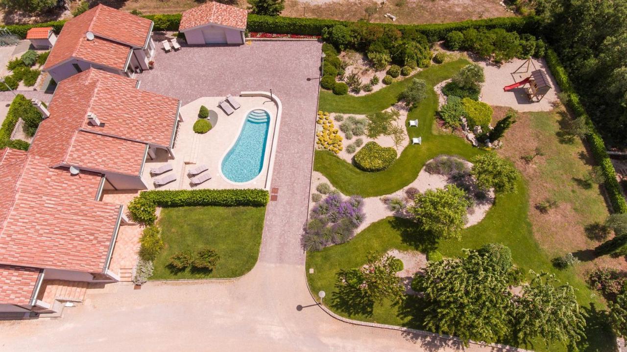 Villa Gardena Vrh  Buitenkant foto