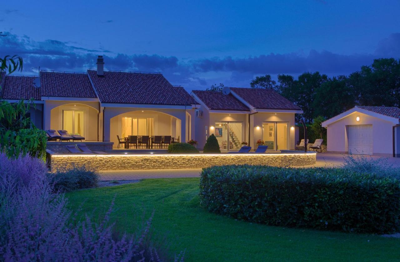 Villa Gardena Vrh  Buitenkant foto