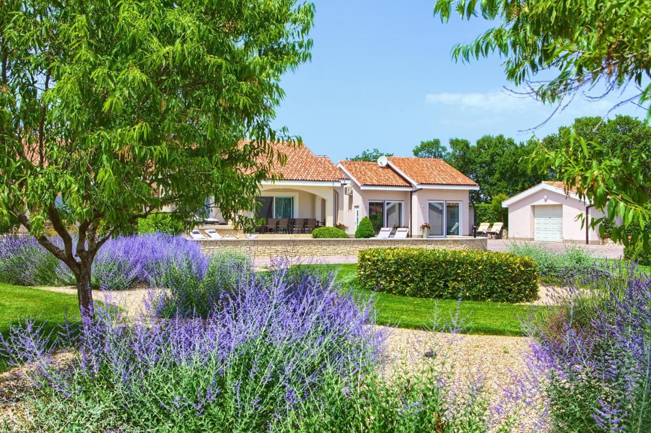 Villa Gardena Vrh  Buitenkant foto