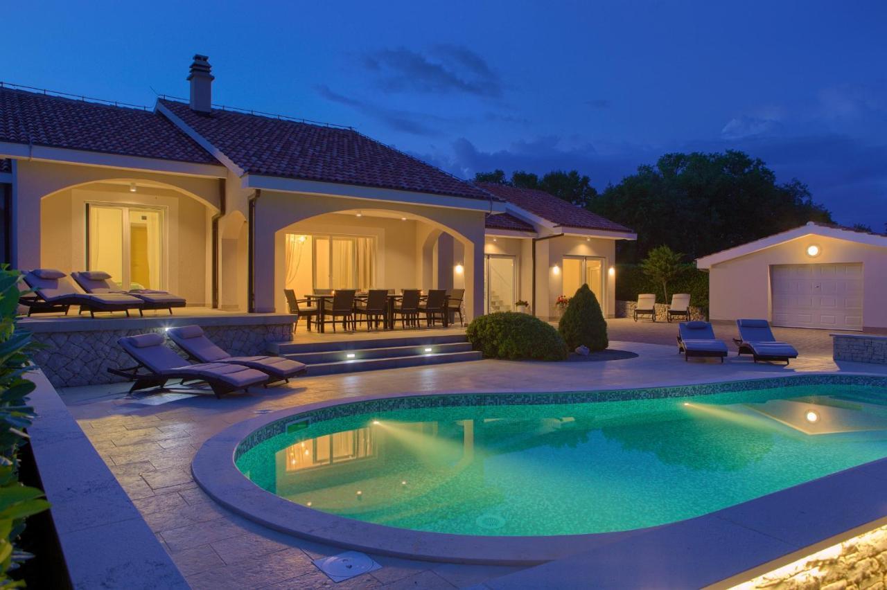 Villa Gardena Vrh  Buitenkant foto