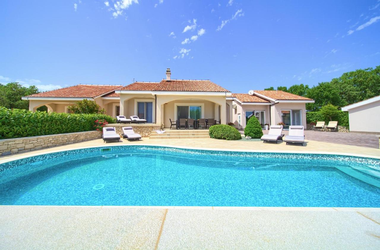 Villa Gardena Vrh  Buitenkant foto